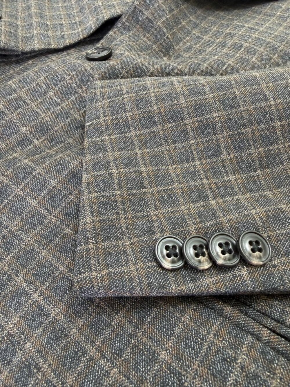 Tommy Hilfiger Sport Coat Blazer 40L Charcoal Brown Plaid Two Button Double Vent